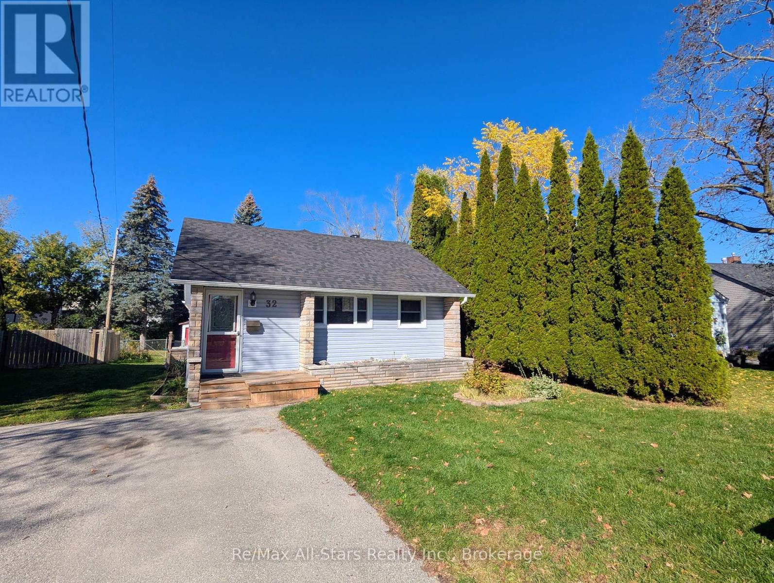 32 Churchill Crescent, Kawartha Lakes (Lindsay), Ontario  K9V 3Y6 - Photo 2 - X14099462