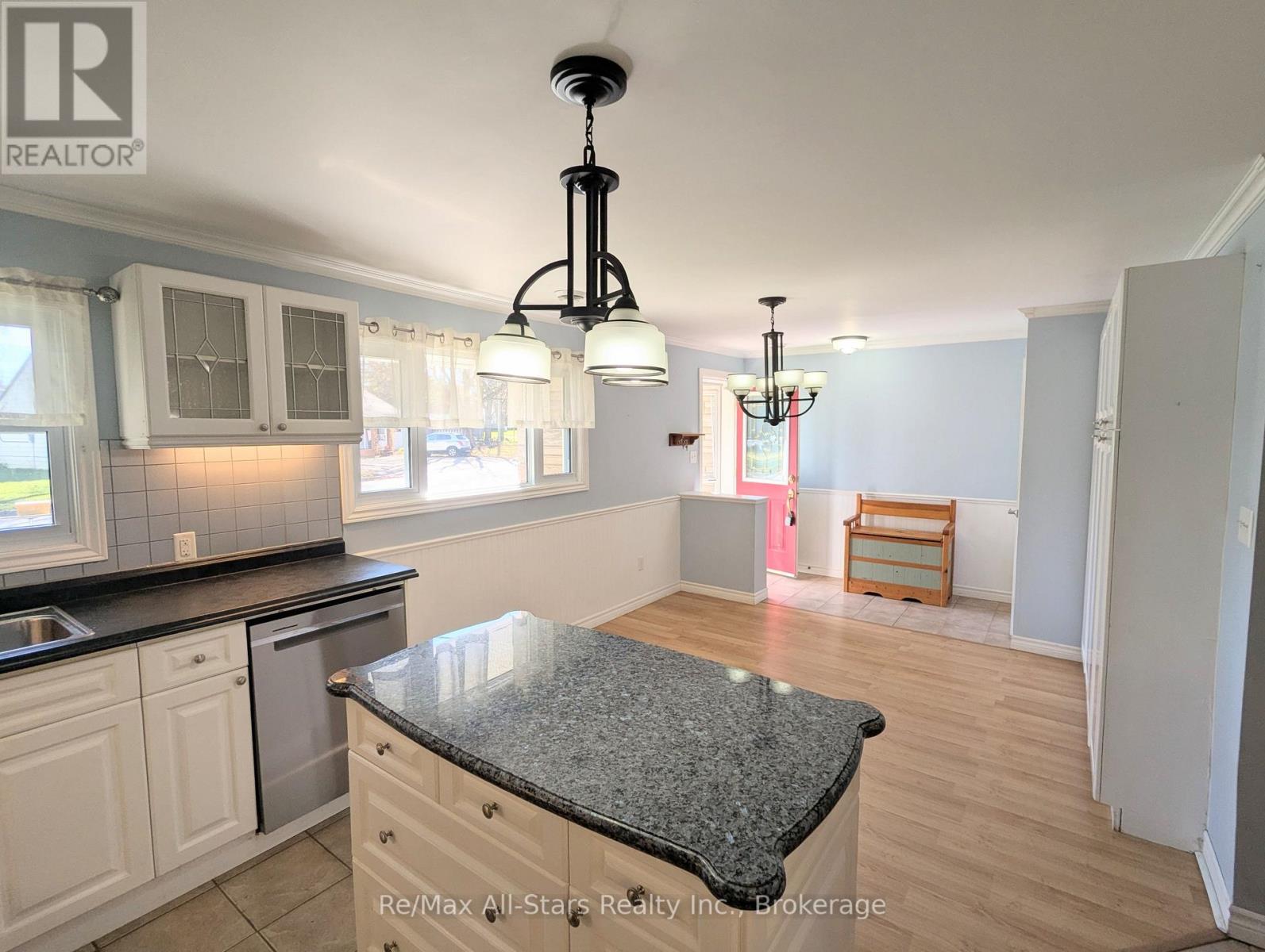 32 Churchill Crescent, Kawartha Lakes (Lindsay), Ontario  K9V 3Y6 - Photo 7 - X14099462