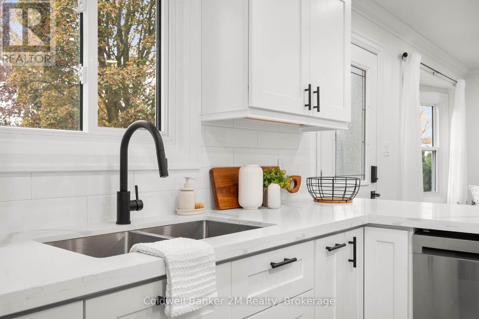 831 Milford Drive, Peterborough (Ashburnham Ward 4), Ontario  K9J 8K3 - Photo 11 - X14100834