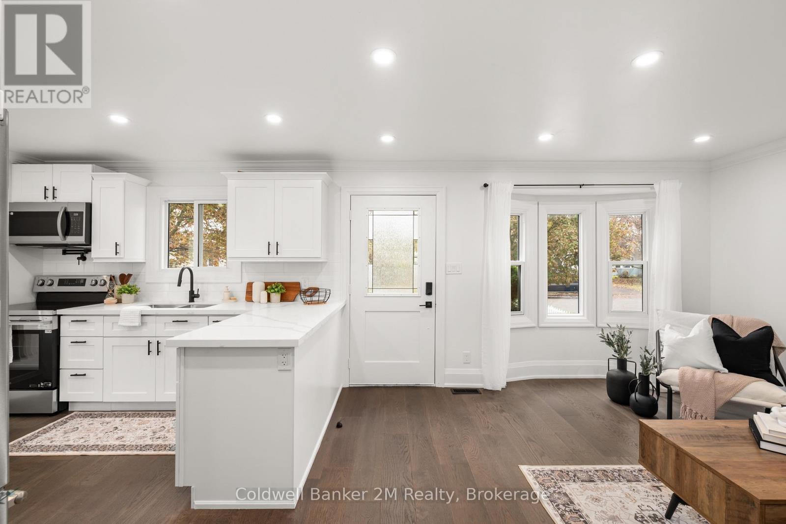 831 Milford Drive, Peterborough (Ashburnham Ward 4), Ontario  K9J 8K3 - Photo 6 - X14100834