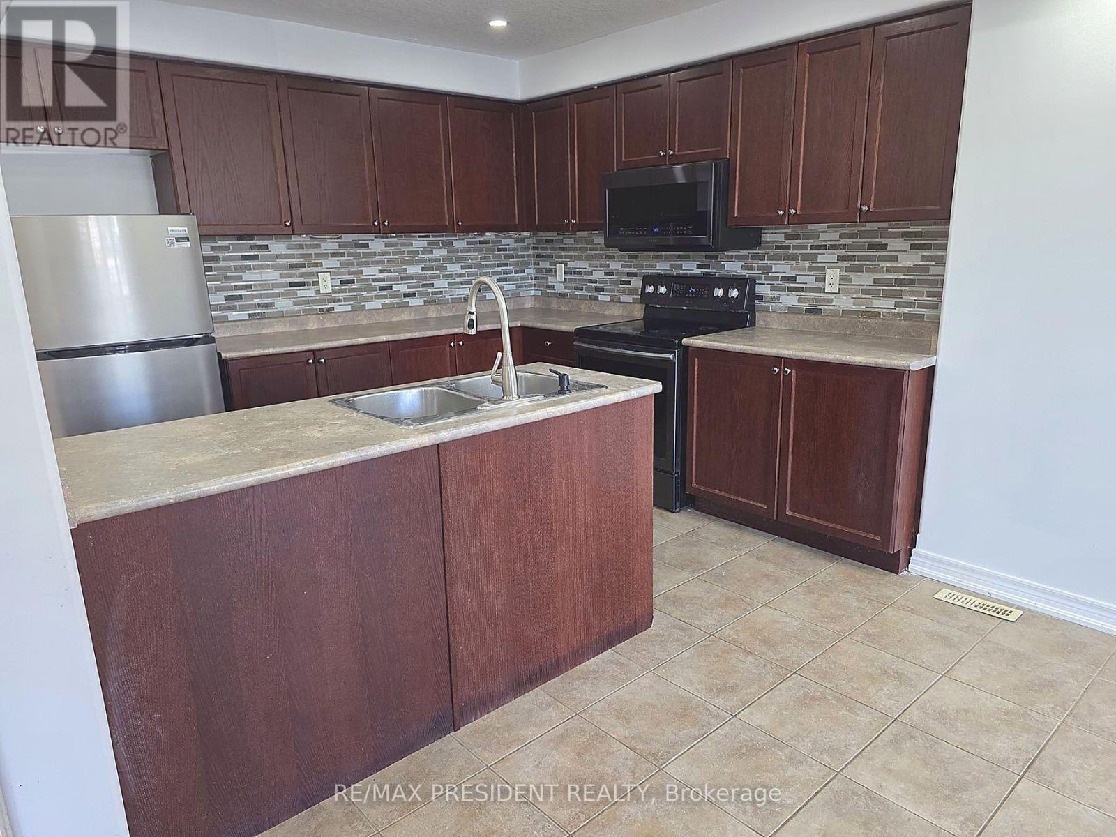 45 Lucas Crescent, Kawartha Lakes (Lindsay), Ontario  K9V 0C5 - Photo 12 - X14101114