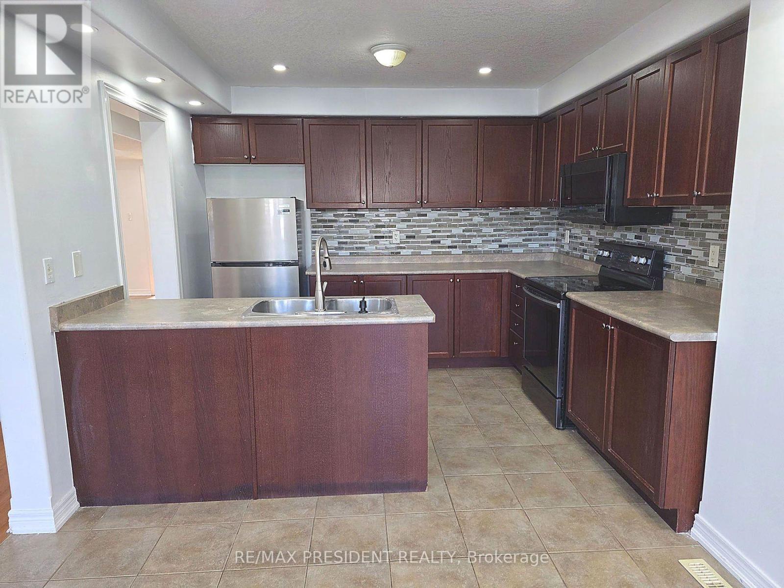 45 Lucas Crescent, Kawartha Lakes (Lindsay), Ontario  K9V 0C5 - Photo 13 - X14101114