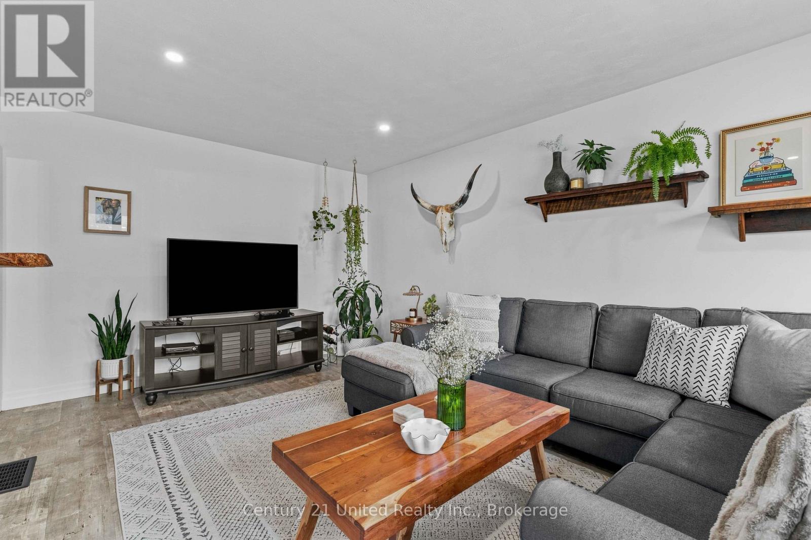 673 Frank Street, Peterborough (Otonabee Ward 1), Ontario  K9J 4M8 - Photo 4 - X14102082