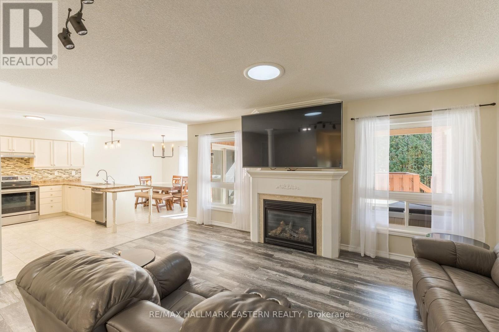 10 Springbank Road, Kawartha Lakes (Omemee), Ontario  K0L 2W0 - Photo 15 - X14102772