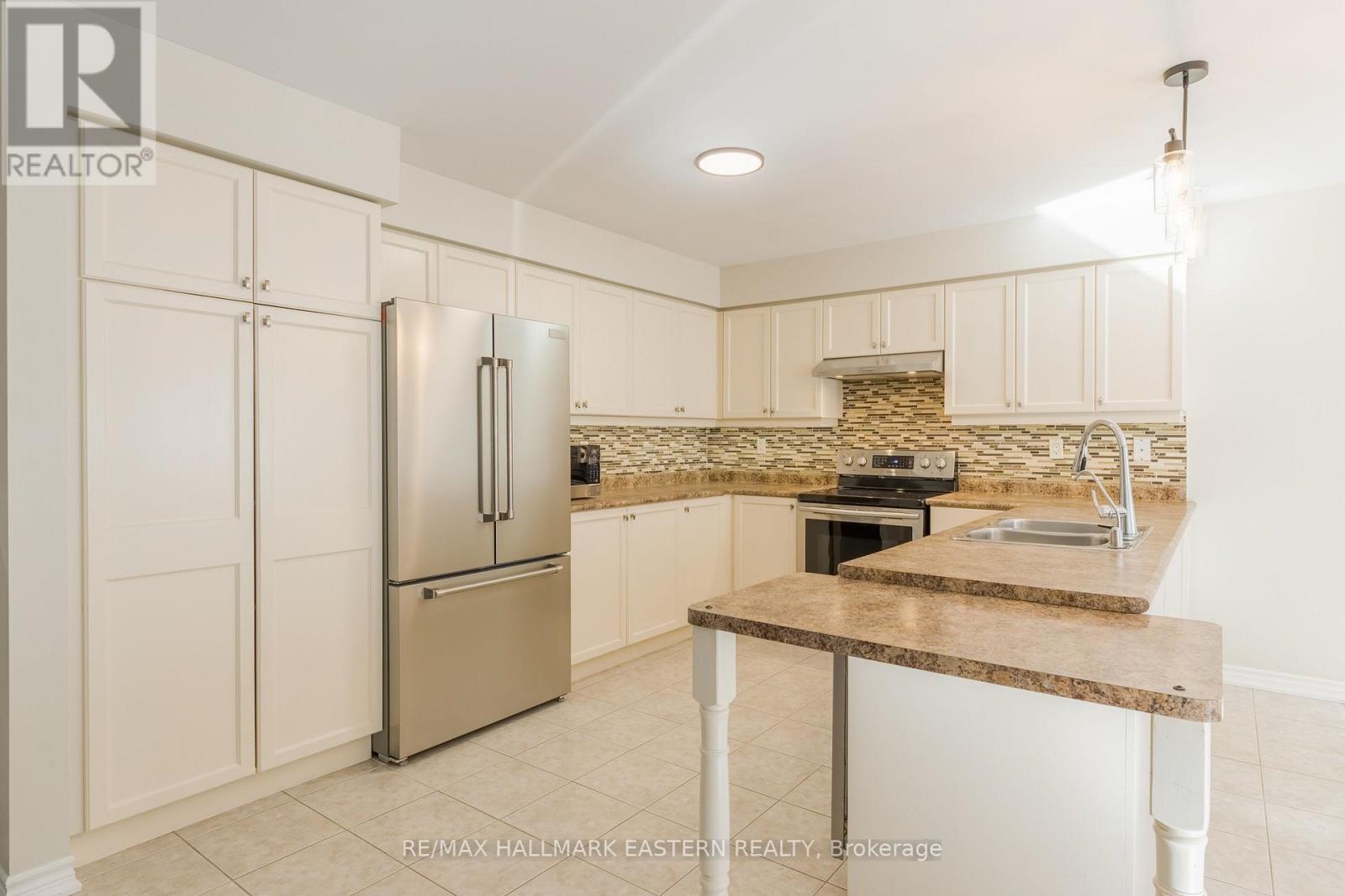 10 Springbank Road, Kawartha Lakes (Omemee), Ontario  K0L 2W0 - Photo 5 - X14102772
