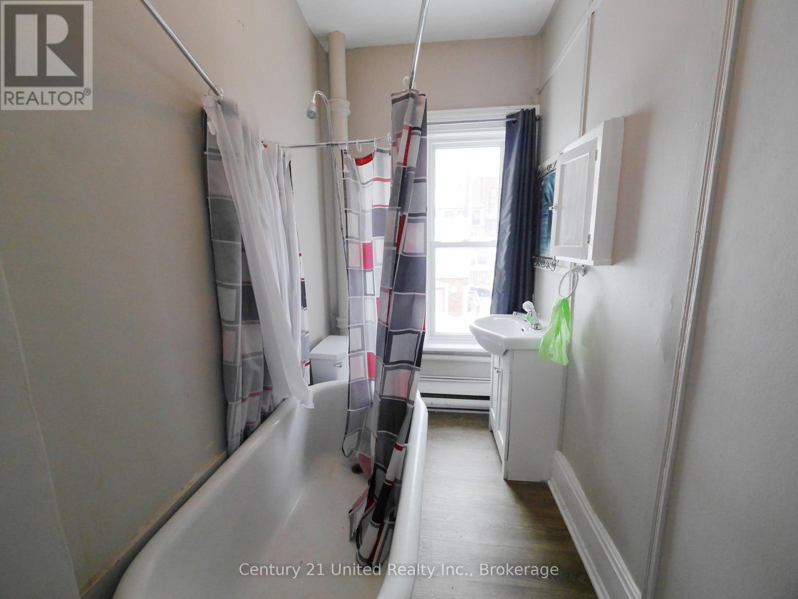 373a Queen Street, Peterborough (Town Ward 3), Ontario  K9H 3J7 - Photo 11 - X14104078