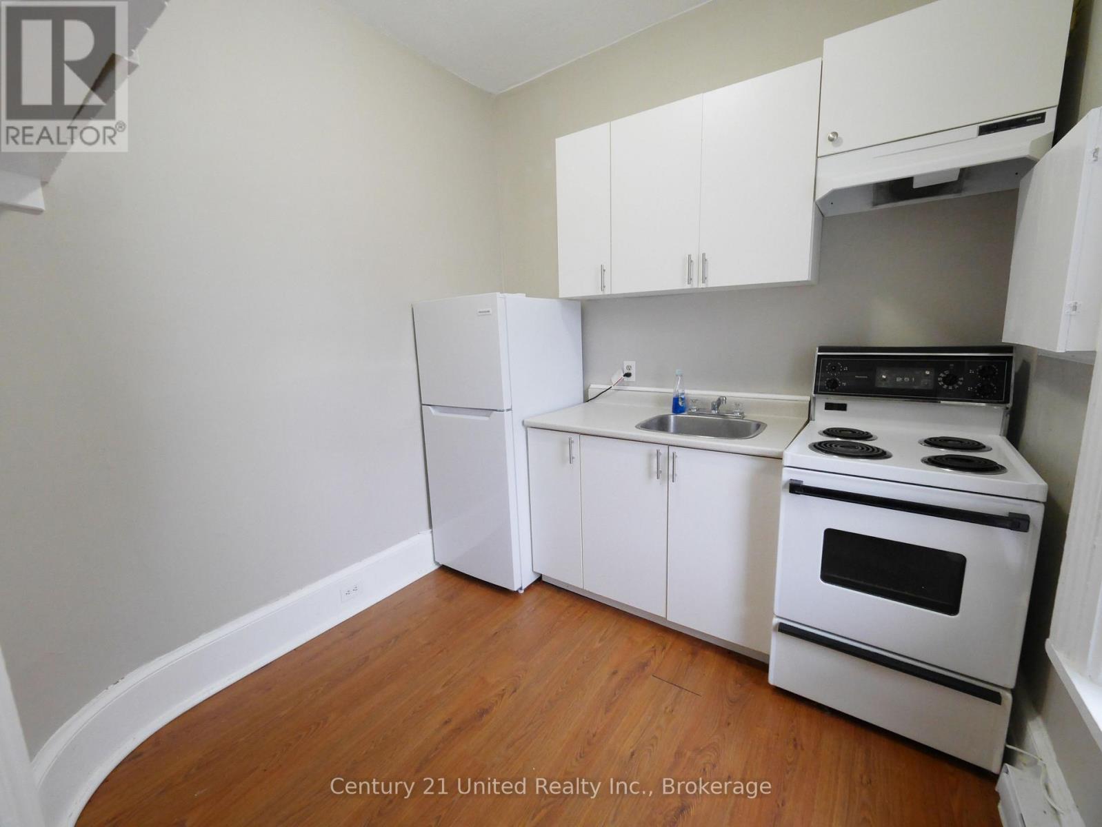 373a Queen Street, Peterborough (Town Ward 3), Ontario  K9H 3J7 - Photo 3 - X14104078