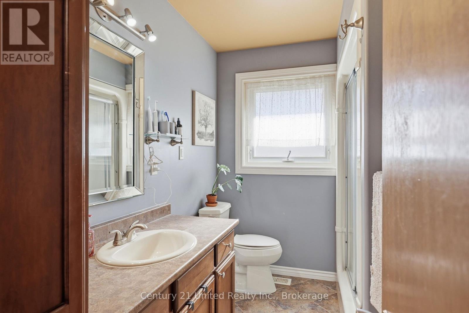 807 Highland Court, Peterborough (Northcrest Ward 5), Ontario  K9H 5K1 - Photo 19 - X14104340