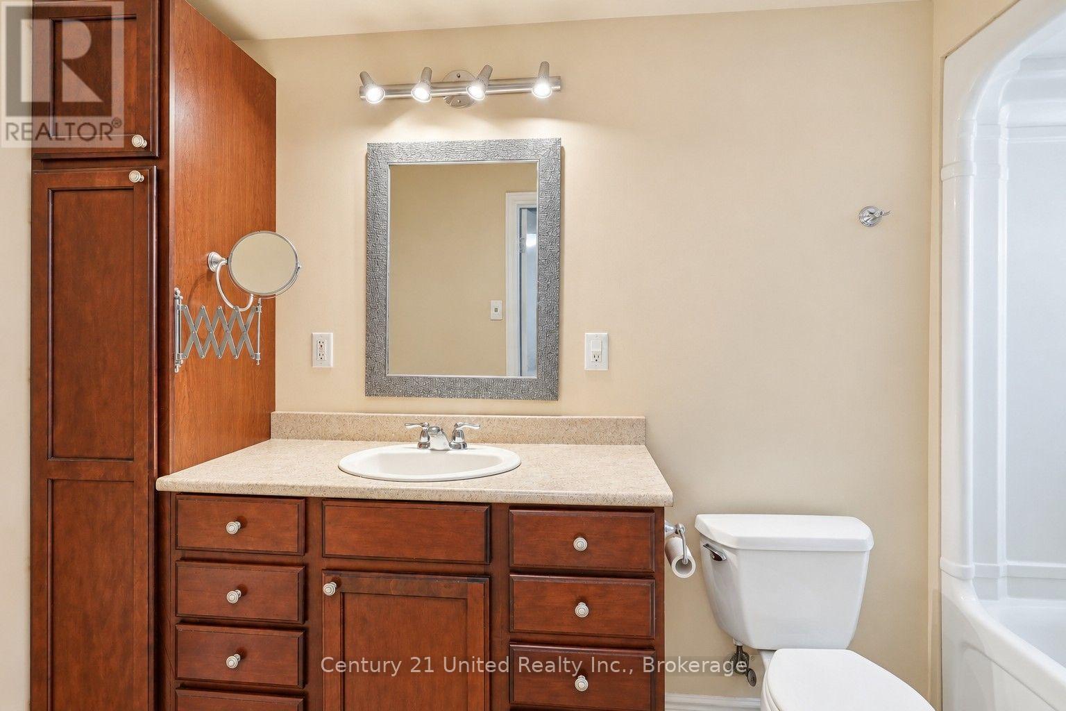 807 Highland Court, Peterborough (Northcrest Ward 5), Ontario  K9H 5K1 - Photo 32 - X14104340