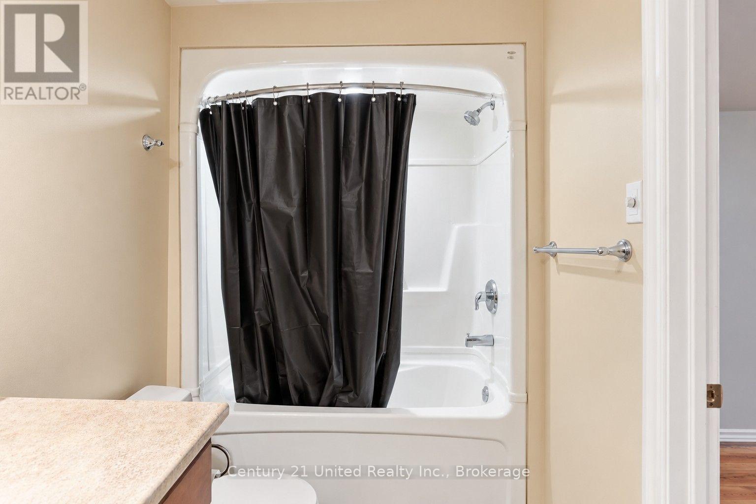 807 Highland Court, Peterborough (Northcrest Ward 5), Ontario  K9H 5K1 - Photo 33 - X14104340