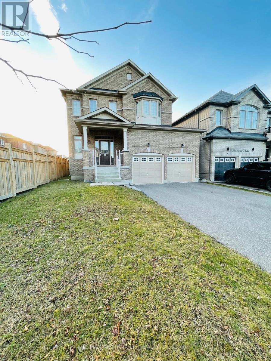 10 BARCHARD STREET, clarington (newcastle), Ontario