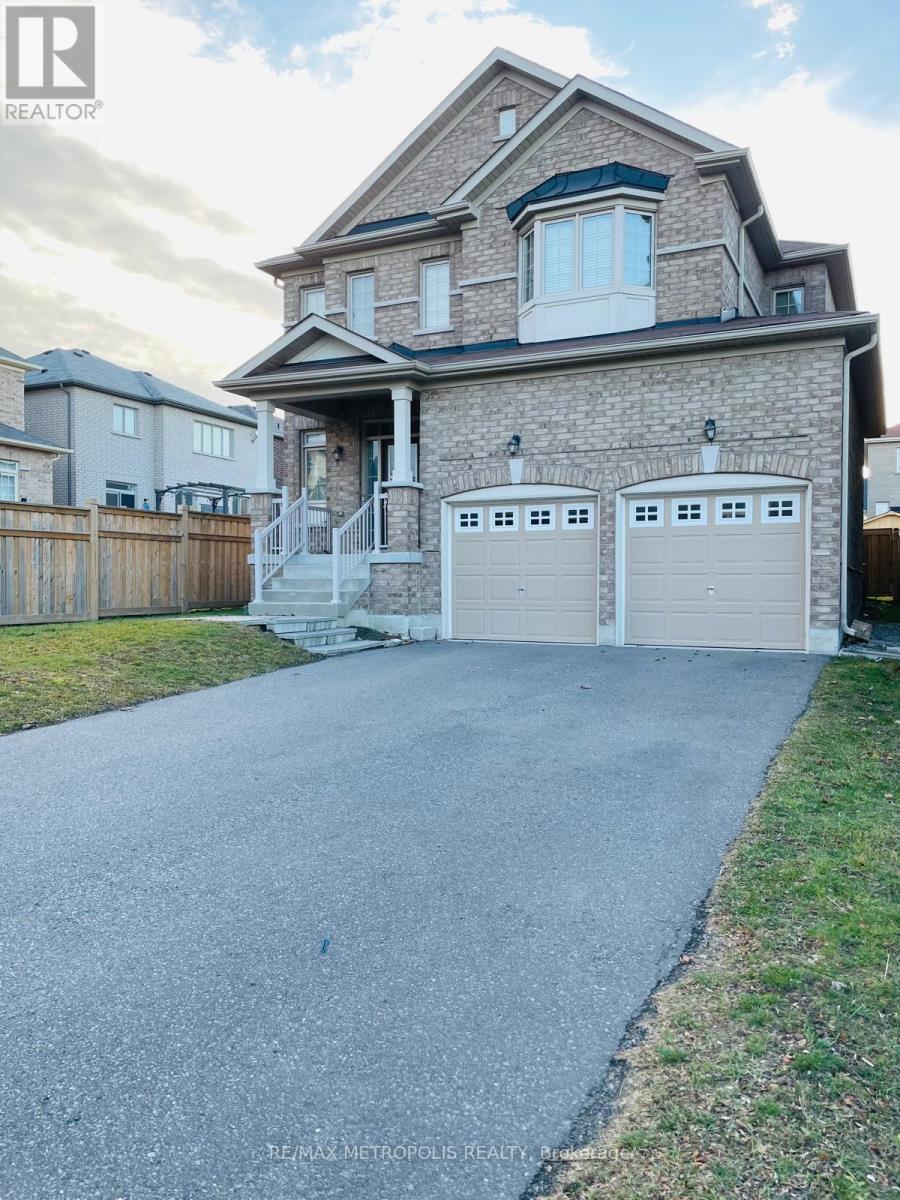 10 Barchard Street, Clarington (Newcastle), Ontario  L1B 1G9 - Photo 2 - E14104640