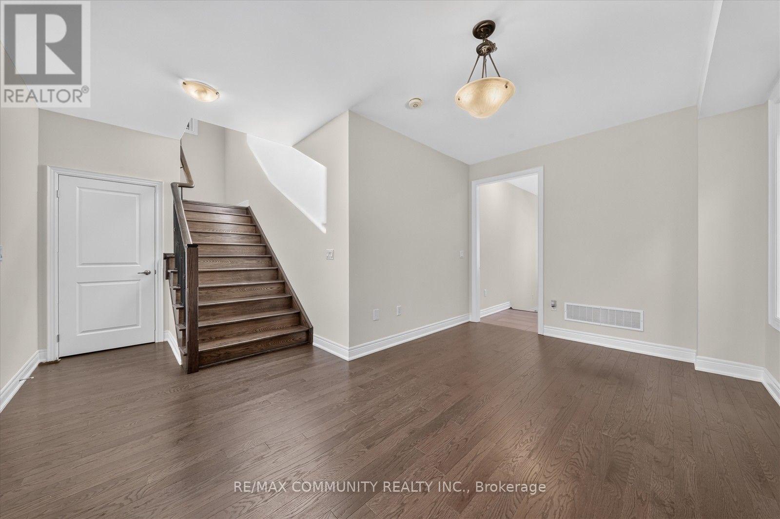19 Rogerson Street, Clarington (Newcastle), Ontario  L1B 0W4 - Photo 10 - E14108426