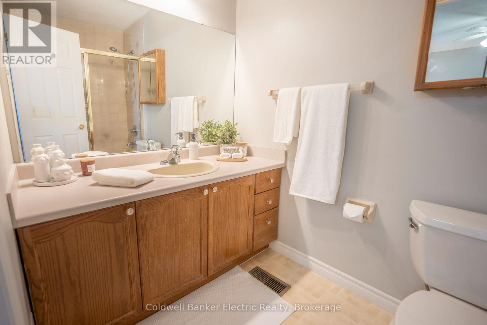 958 Smithside Court, Peterborough (Monaghan Ward 2), Ontario  K9J 8E2 - Photo 15 - X14108900