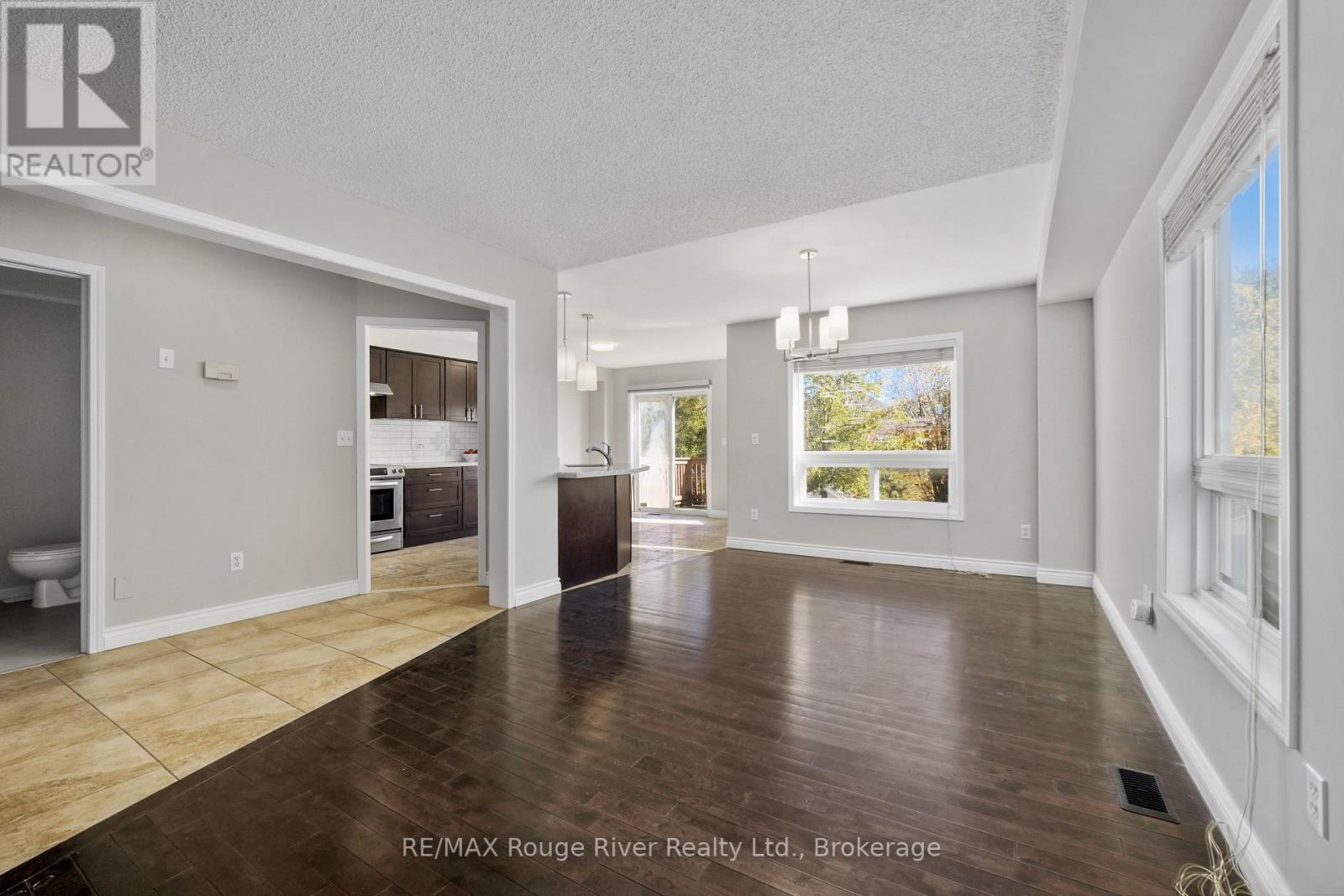 23 Bridges Drive, Clarington (Newcastle), Ontario  L1B 1M7 - Photo 9 - E14109360