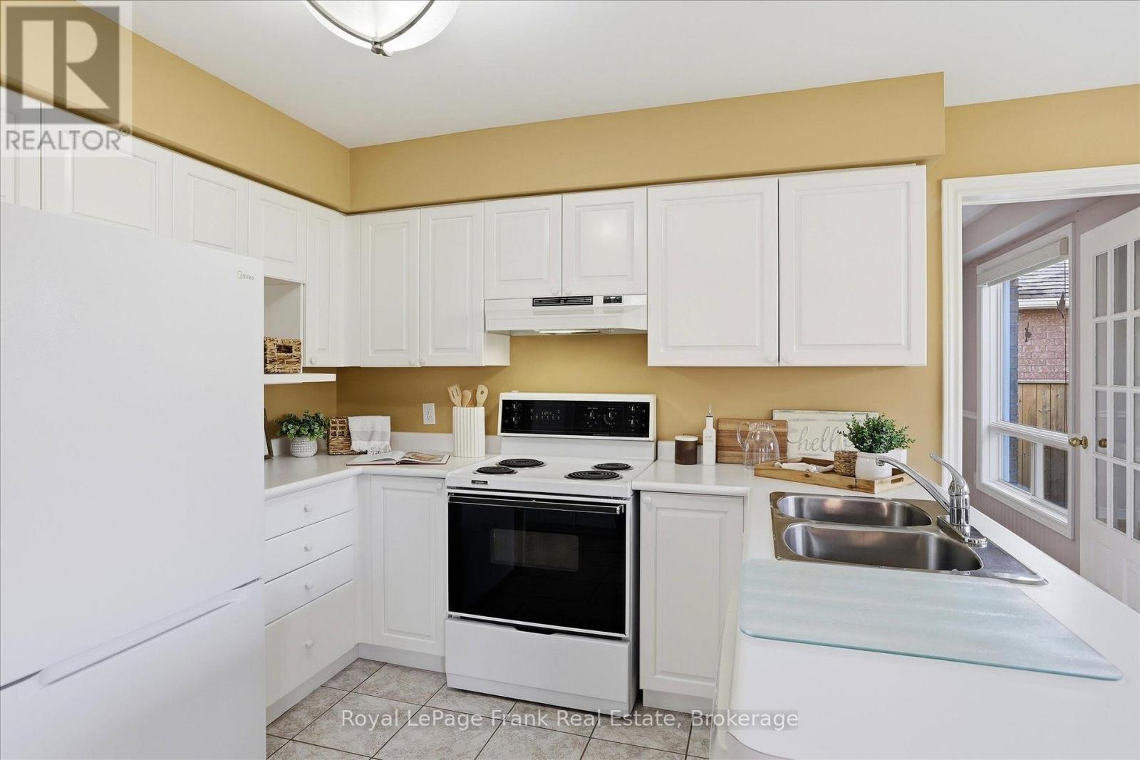 1544 Glenforest Crescent, Peterborough (Monaghan Ward 2), Ontario  K9K 2J1 - Photo 10 - X14110156