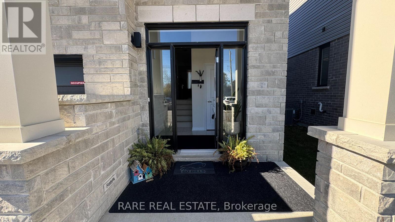 66 Hickey Lane, Kawartha Lakes (Lindsay), Ontario  K9V 5V7 - Photo 2 - X14110608