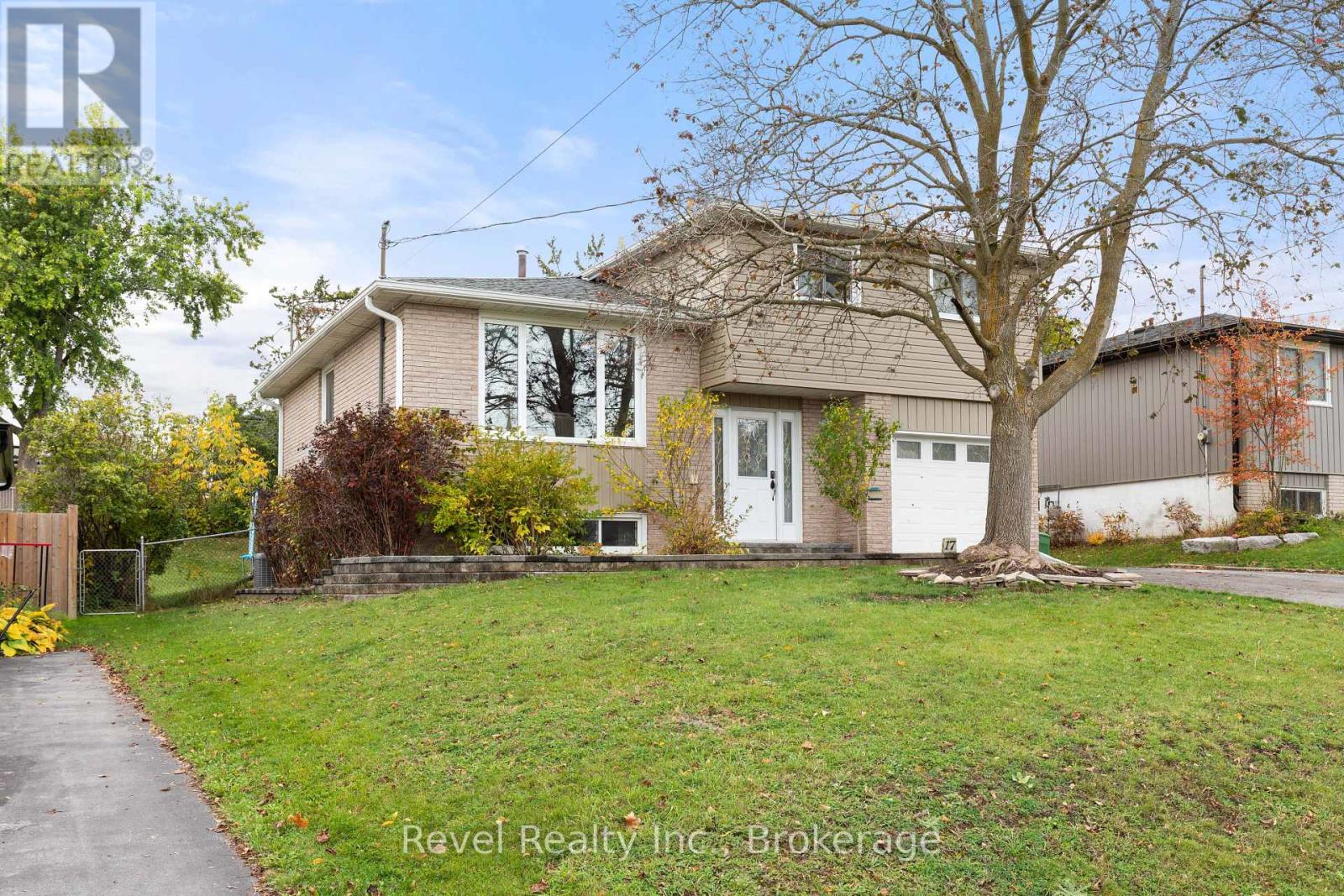 17 Mohawk Drive, Kawartha Lakes (Lindsay), Ontario  K9V 0J6 - Photo 3 - X14110672