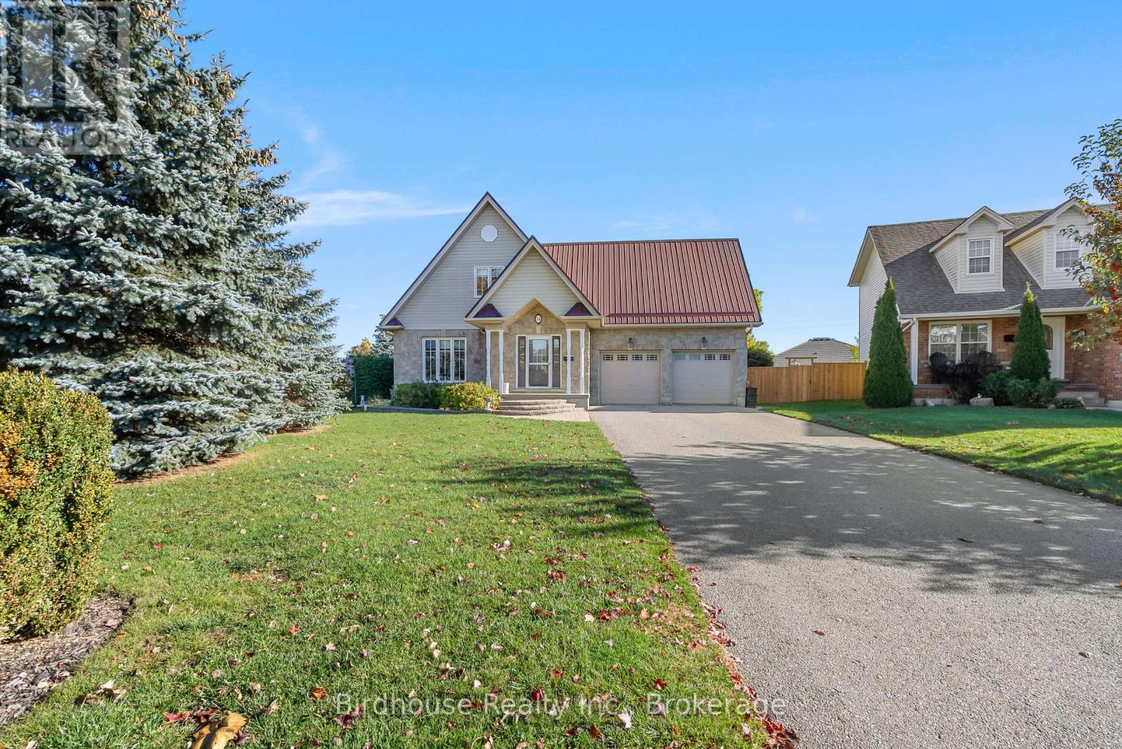 34 Lori Boulevard, Kawartha Lakes (Lindsay), Ontario  K9V 6B6 - Photo 3 - X14111252