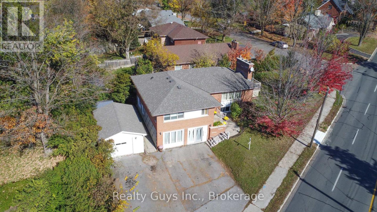 734 SHERBROOKE STREET, peterborough (town ward 3), Ontario
