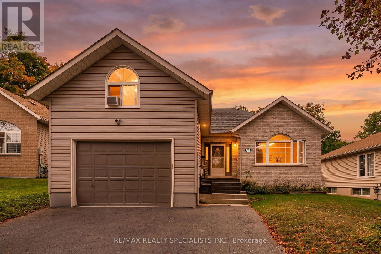 79 OXFORD STREET, selwyn, Ontario