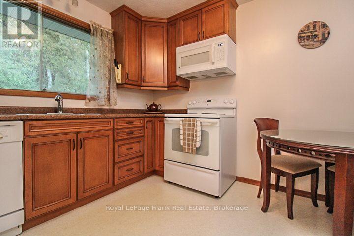 1293 Edmison Drive, Peterborough (Northcrest Ward 5), Ontario  K9H 6V2 - Photo 12 - X14116232