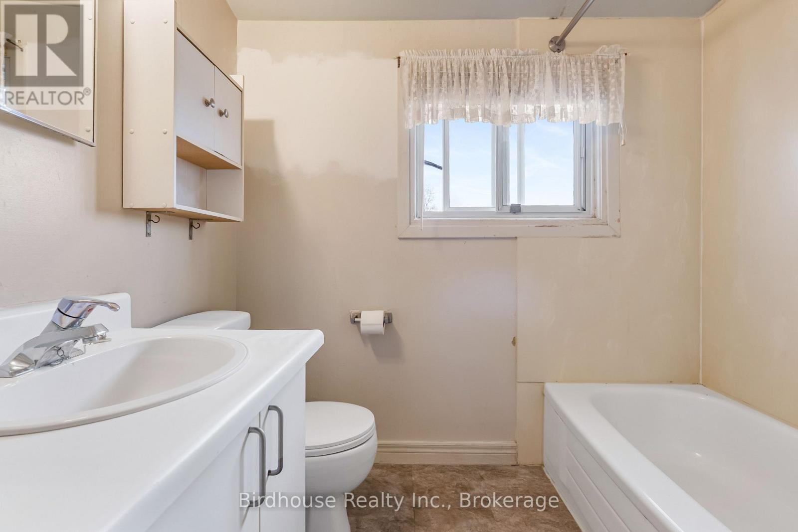 16 Logie Street, Kawartha Lakes (Lindsay), Ontario  K9V 1B8 - Photo 24 - X14116894