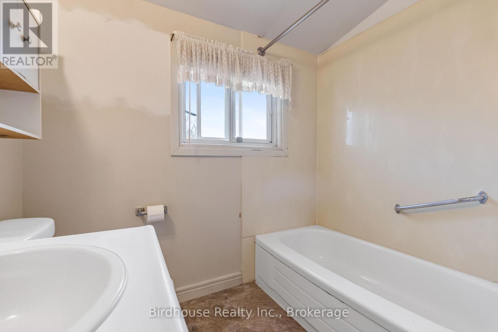 16 Logie Street, Kawartha Lakes (Lindsay), Ontario  K9V 1B8 - Photo 25 - X14116894