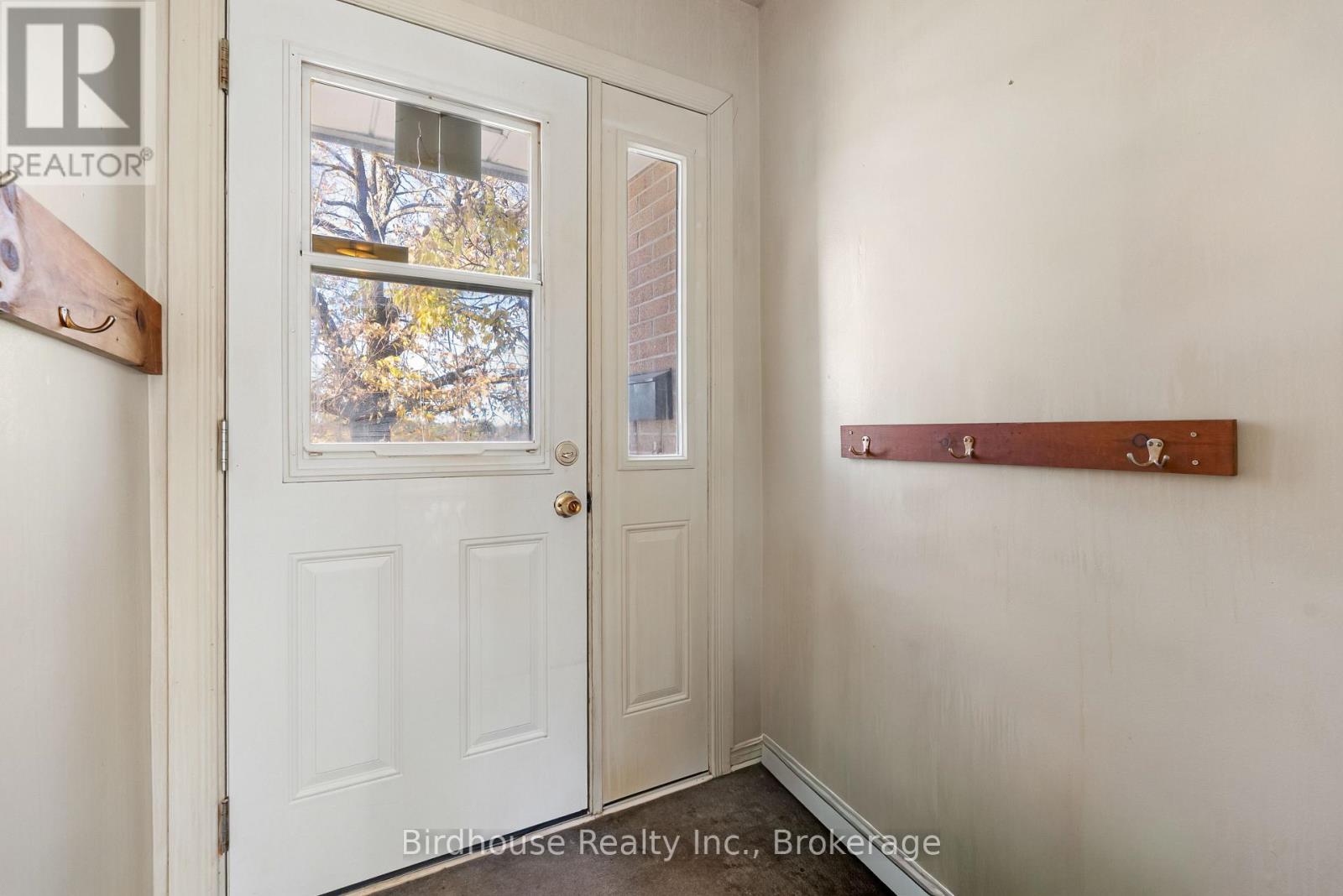 16 Logie Street, Kawartha Lakes (Lindsay), Ontario  K9V 1B8 - Photo 6 - X14116894