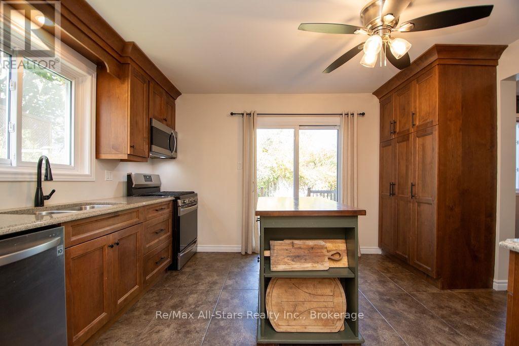 1118 Huntington Circle, Peterborough (Otonabee Ward 1), Ontario  K9K 2A8 - Photo 11 - X14117122