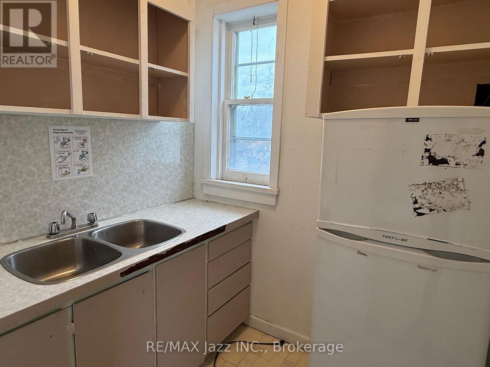 166 Dublin Street, Peterborough (Town Ward 3), Ontario  K9H 3B5 - Photo 18 - X14119430
