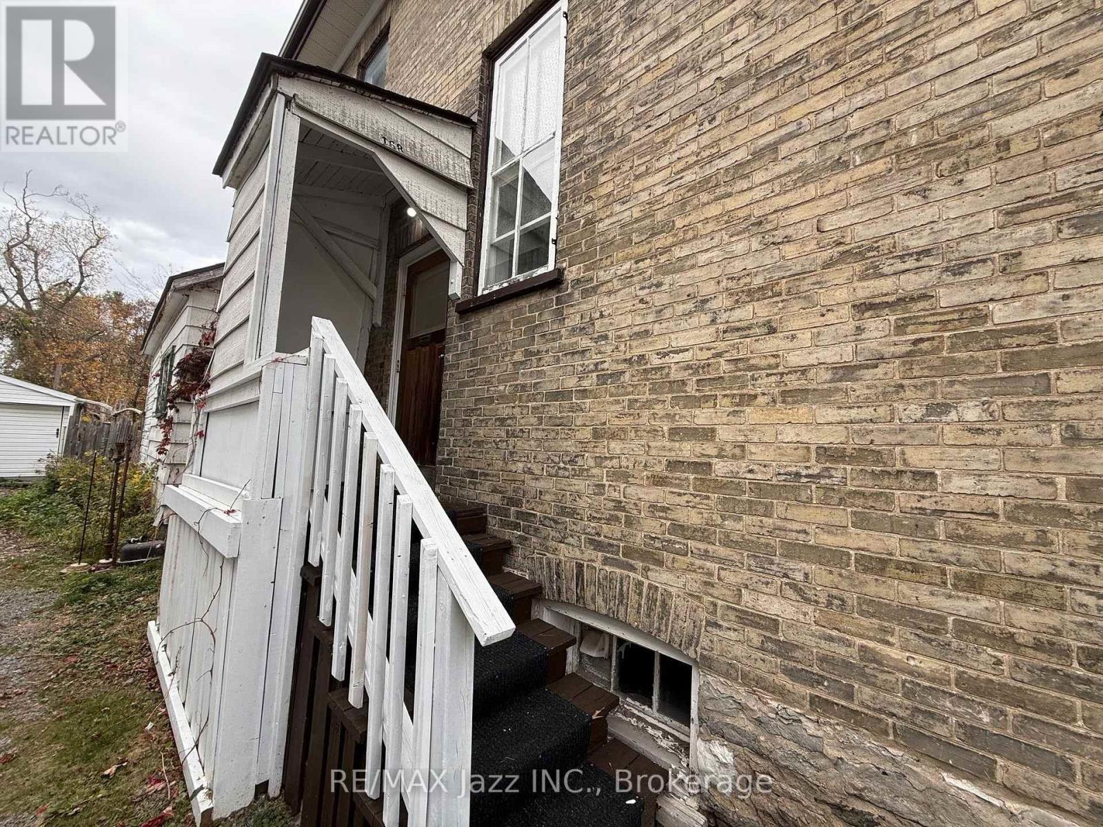 166 Dublin Street, Peterborough (Town Ward 3), Ontario  K9H 3B5 - Photo 4 - X14119430