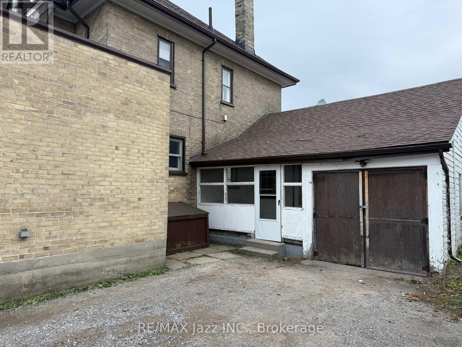 166 Dublin Street, Peterborough (Town Ward 3), Ontario  K9H 3B5 - Photo 5 - X14119430