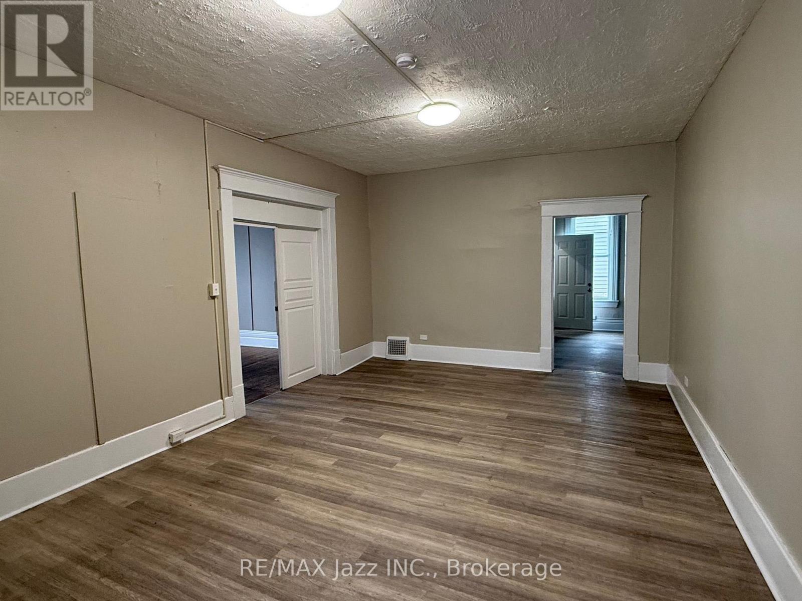166 Dublin Street, Peterborough (Town Ward 3), Ontario  K9H 3B5 - Photo 8 - X14119430