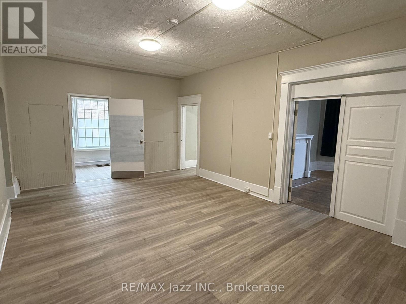 166 Dublin Street, Peterborough (Town Ward 3), Ontario  K9H 3B5 - Photo 9 - X14119430