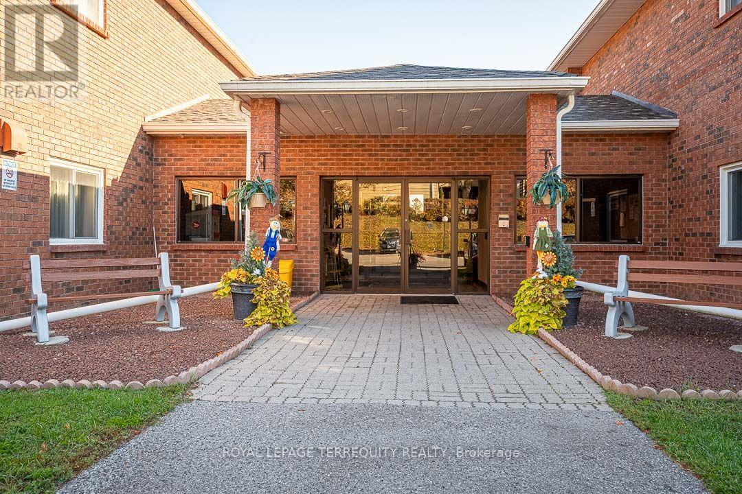 211 - 475 PARKHILL ROAD W, peterborough (town ward 3), Ontario