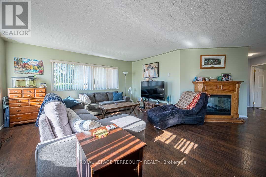 211 - 475 Parkhill Road W, Peterborough (Town Ward 3), Ontario  K9H 7M5 - Photo 10 - X14119494