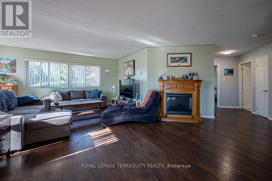 211 - 475 Parkhill Road W, Peterborough (Town Ward 3), Ontario  K9H 7M5 - Photo 12 - X14119494