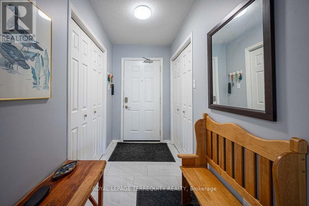 211 - 475 Parkhill Road W, Peterborough (Town Ward 3), Ontario  K9H 7M5 - Photo 3 - X14119494