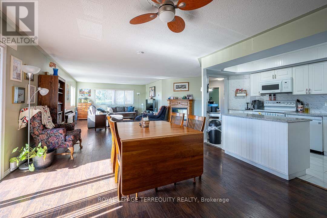 211 - 475 Parkhill Road W, Peterborough (Town Ward 3), Ontario  K9H 7M5 - Photo 8 - X14119494