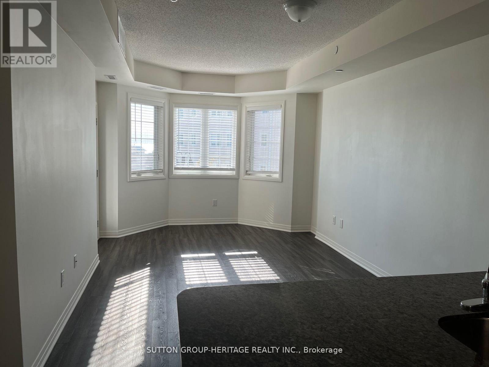 301 - 70 Shipway Avenue W, Clarington (Newcastle), Ontario  L1B 0V7 - Photo 10 - E14121980