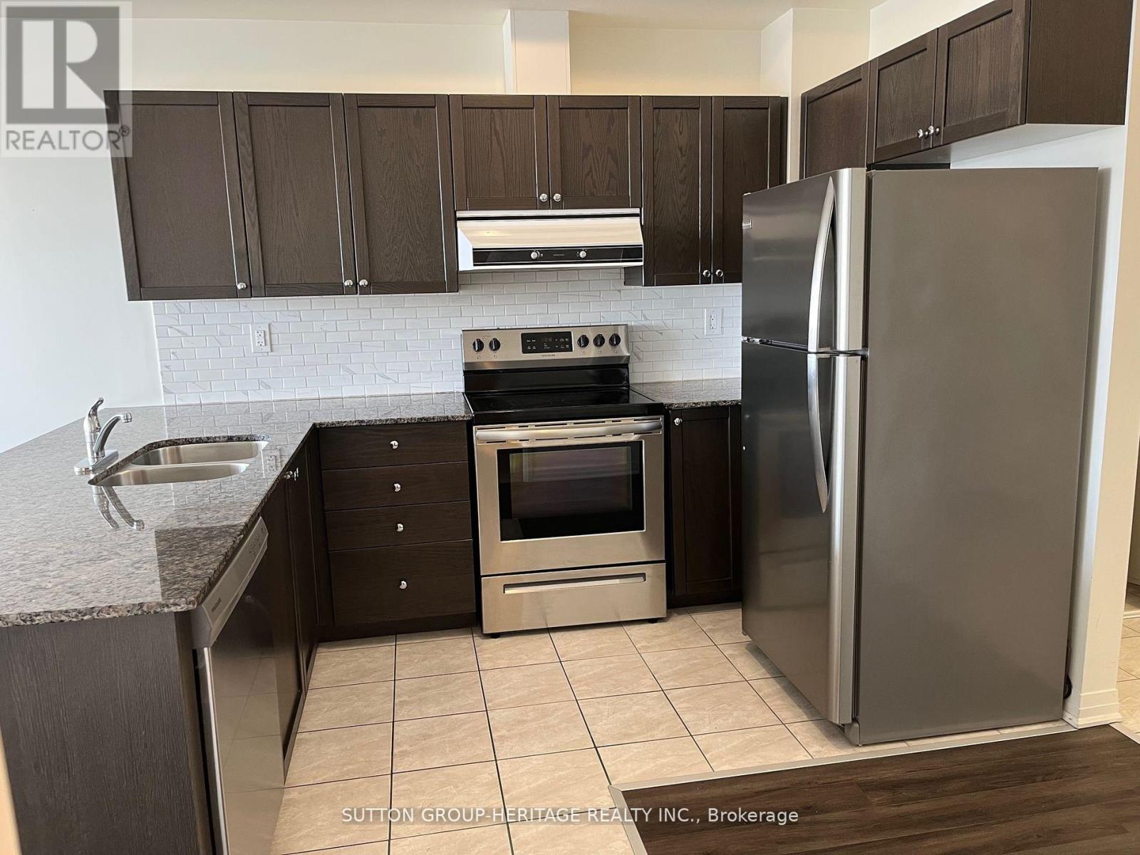 301 - 70 Shipway Avenue W, Clarington (Newcastle), Ontario  L1B 0V7 - Photo 6 - E14121980