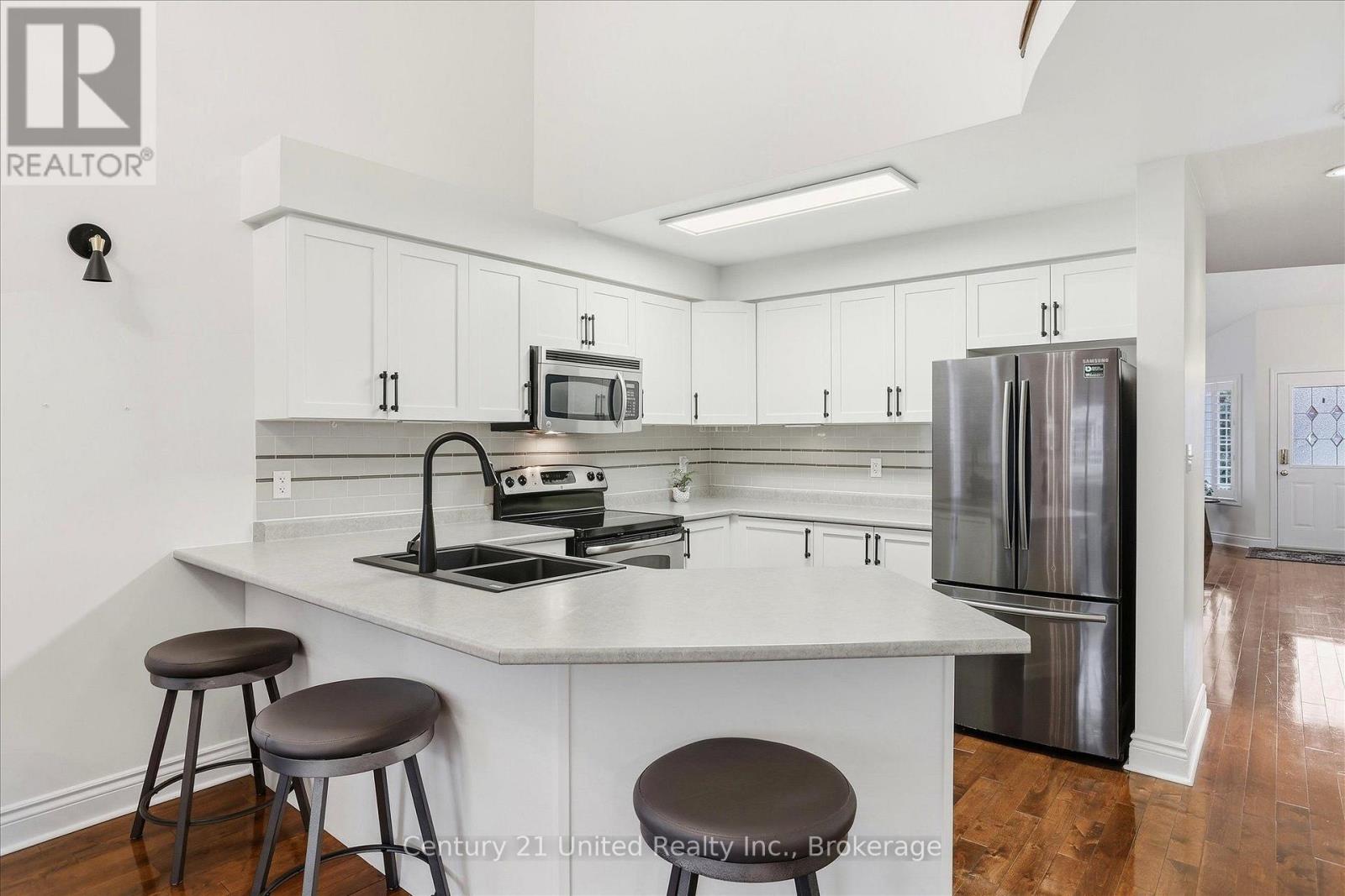 230 Cowling Heights, Peterborough (Monaghan Ward 2), Ontario  K9K 0B2 - Photo 10 - X14122254