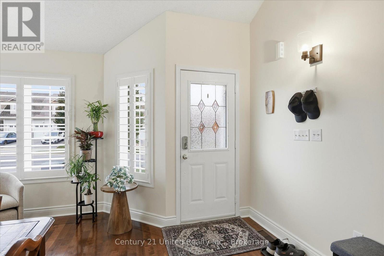 230 Cowling Heights, Peterborough (Monaghan Ward 2), Ontario  K9K 0B2 - Photo 3 - X14122254
