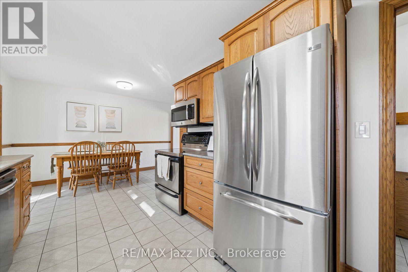 354 Beaver Street S, Clarington (Newcastle), Ontario  L1B 1C3 - Photo 10 - E14125162