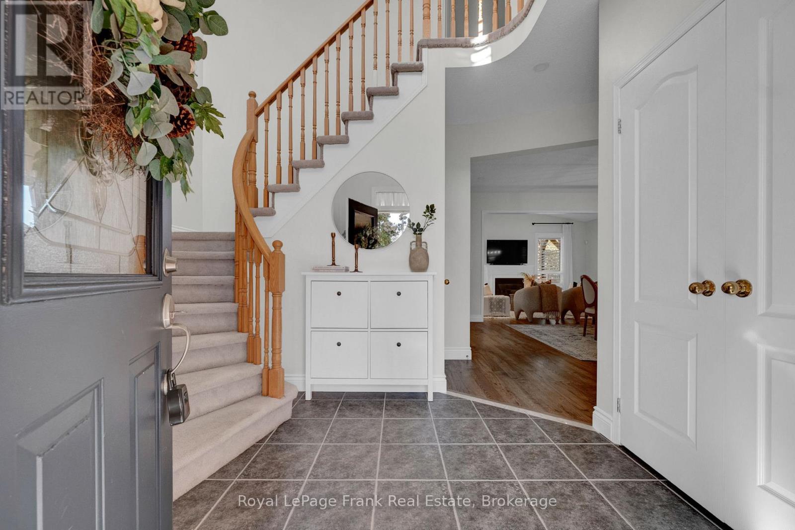 166 Harmer Drive, Clarington (Newcastle), Ontario  L1B 1P9 - Photo 2 - E14125362