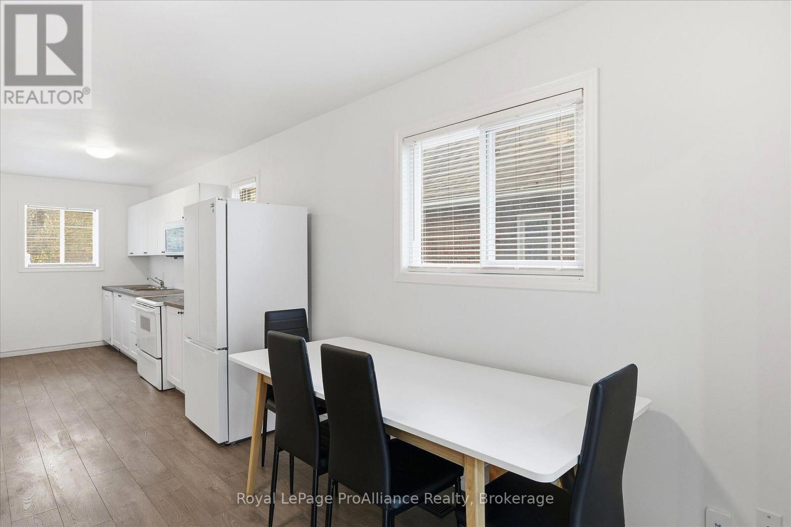 1310 Clonsilla Avenue, Peterborough (Town Ward 3), Ontario  K9J 5Z2 - Photo 12 - X14128330