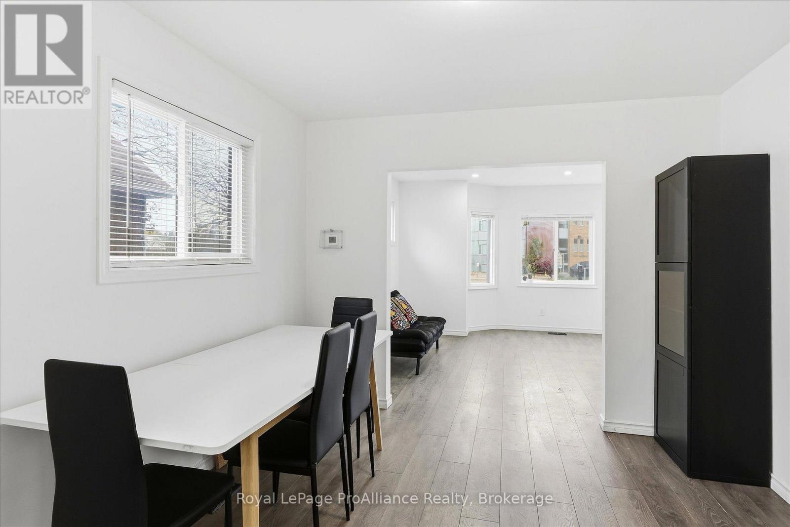1310 Clonsilla Avenue, Peterborough (Town Ward 3), Ontario  K9J 5Z2 - Photo 13 - X14128330
