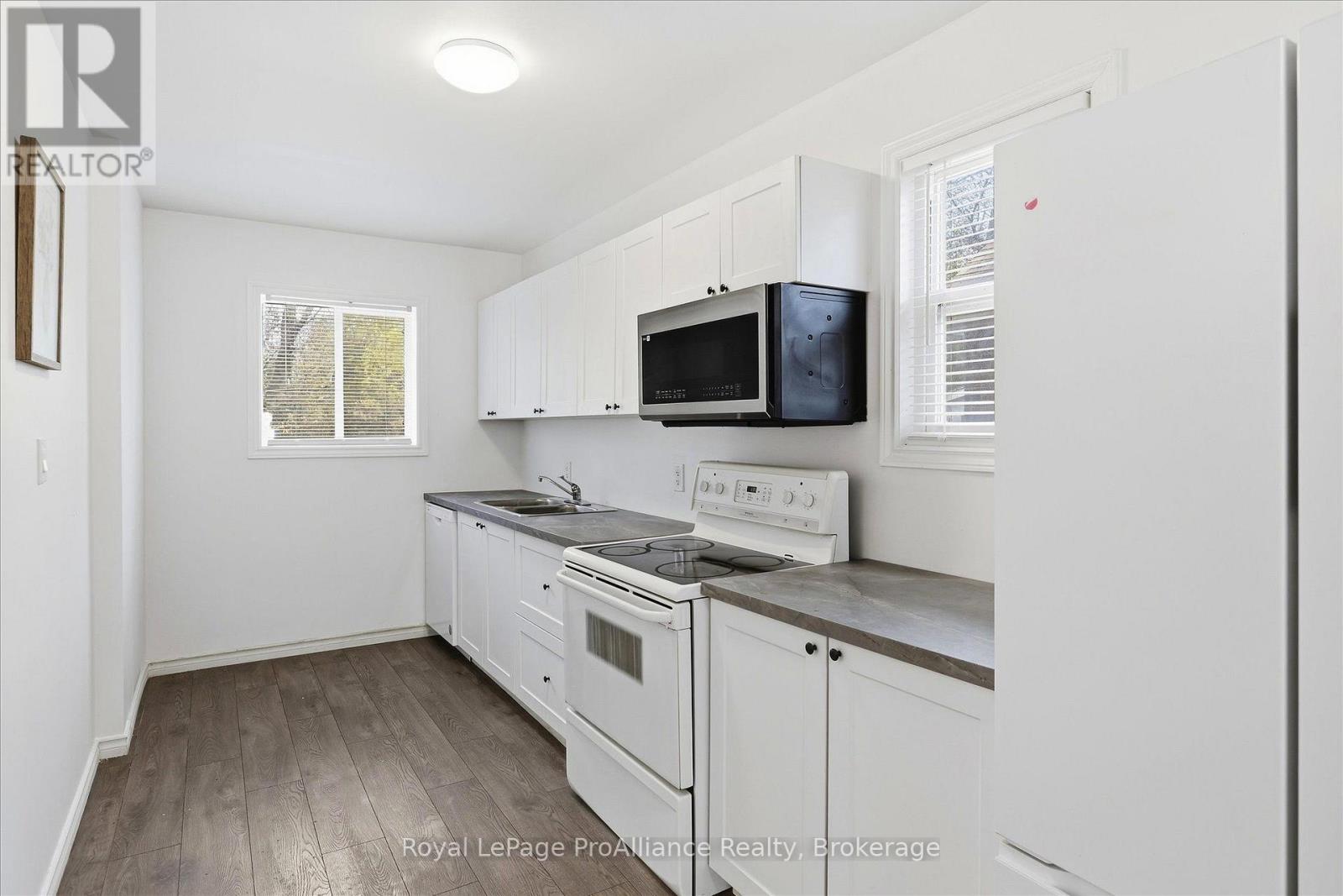 1310 Clonsilla Avenue, Peterborough (Town Ward 3), Ontario  K9J 5Z2 - Photo 15 - X14128330