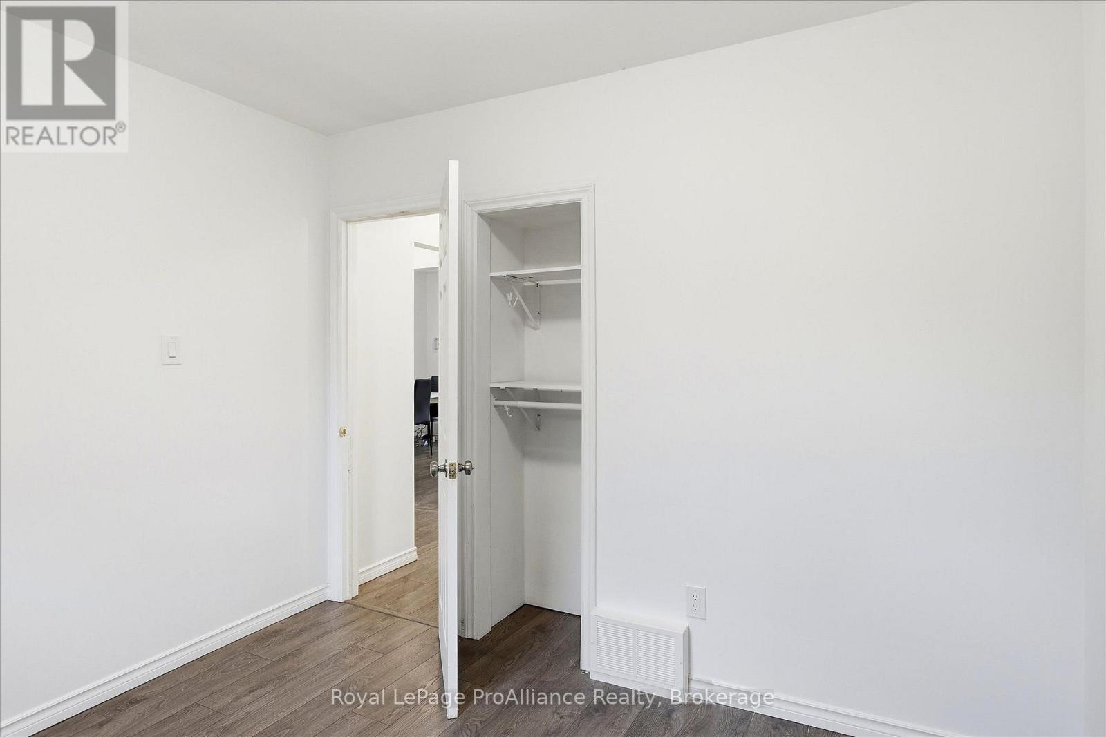 1310 Clonsilla Avenue, Peterborough (Town Ward 3), Ontario  K9J 5Z2 - Photo 25 - X14128330
